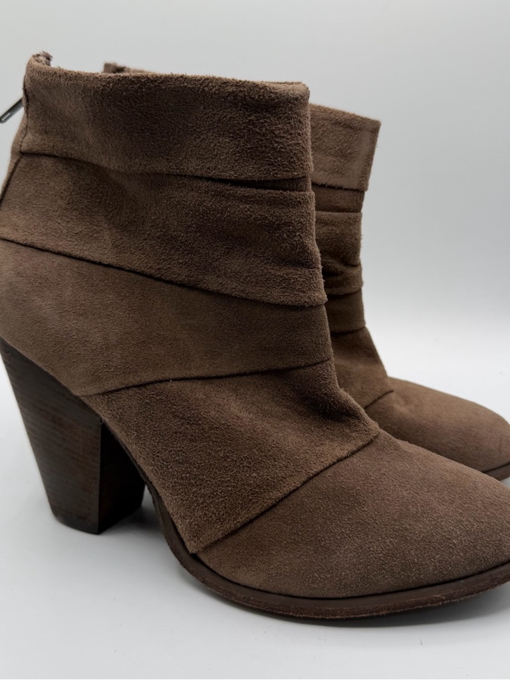 Steve Madden Arrena Brown Suede Ankle Boots 10M Slouchy Block Heel Back Zip
